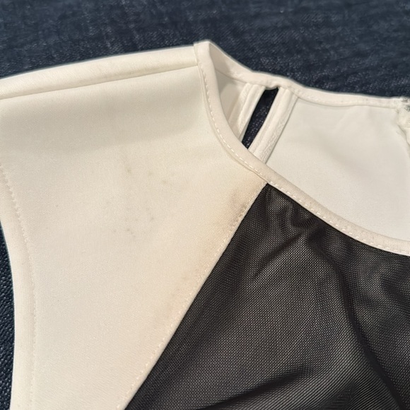 Guess Peplum Sleeveless Blouse White Sz M - Picture 7 of 7